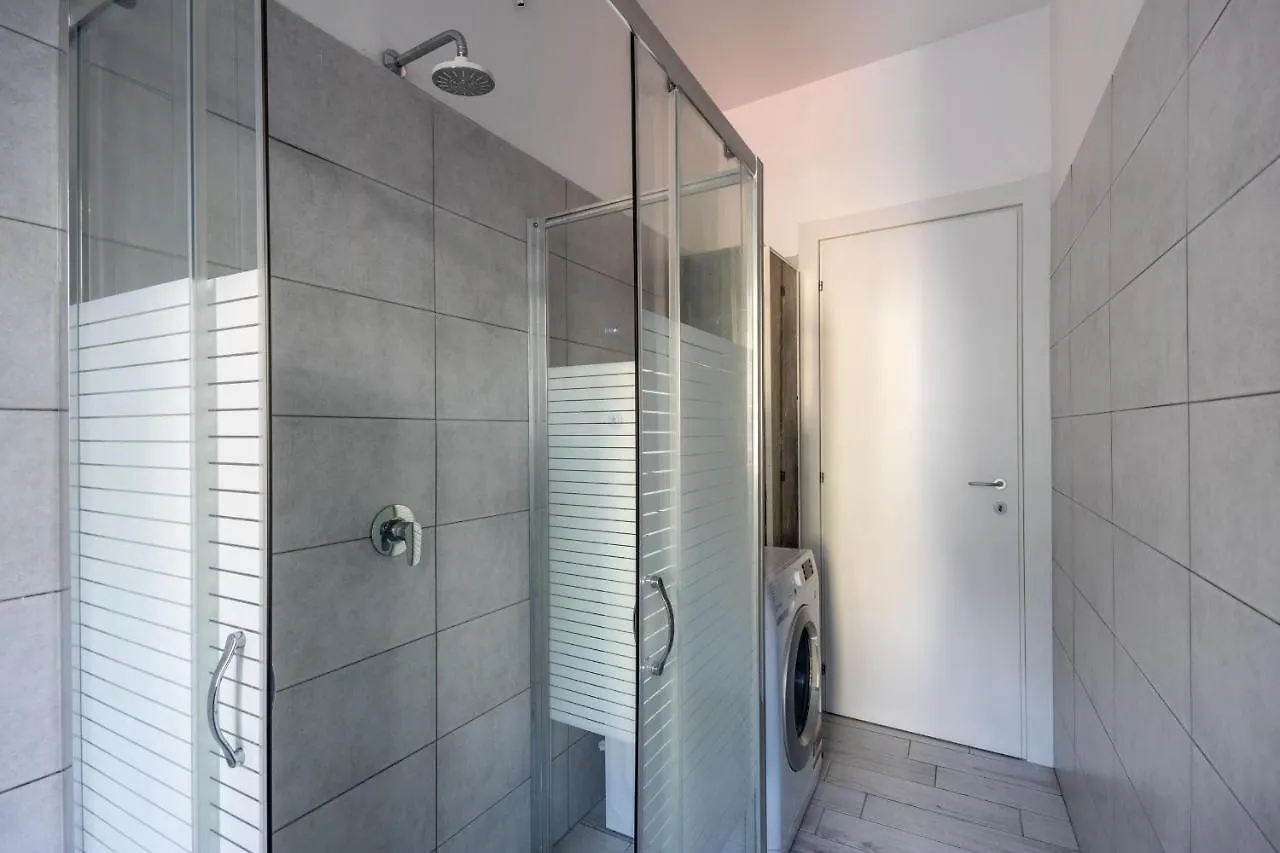 Duomo Appartment Free Parking And Netflix Milan