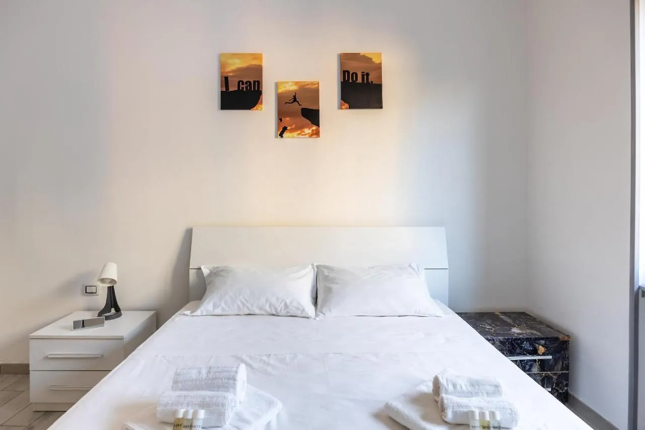 Duomo Appartment Free Parking And Netflix Milan