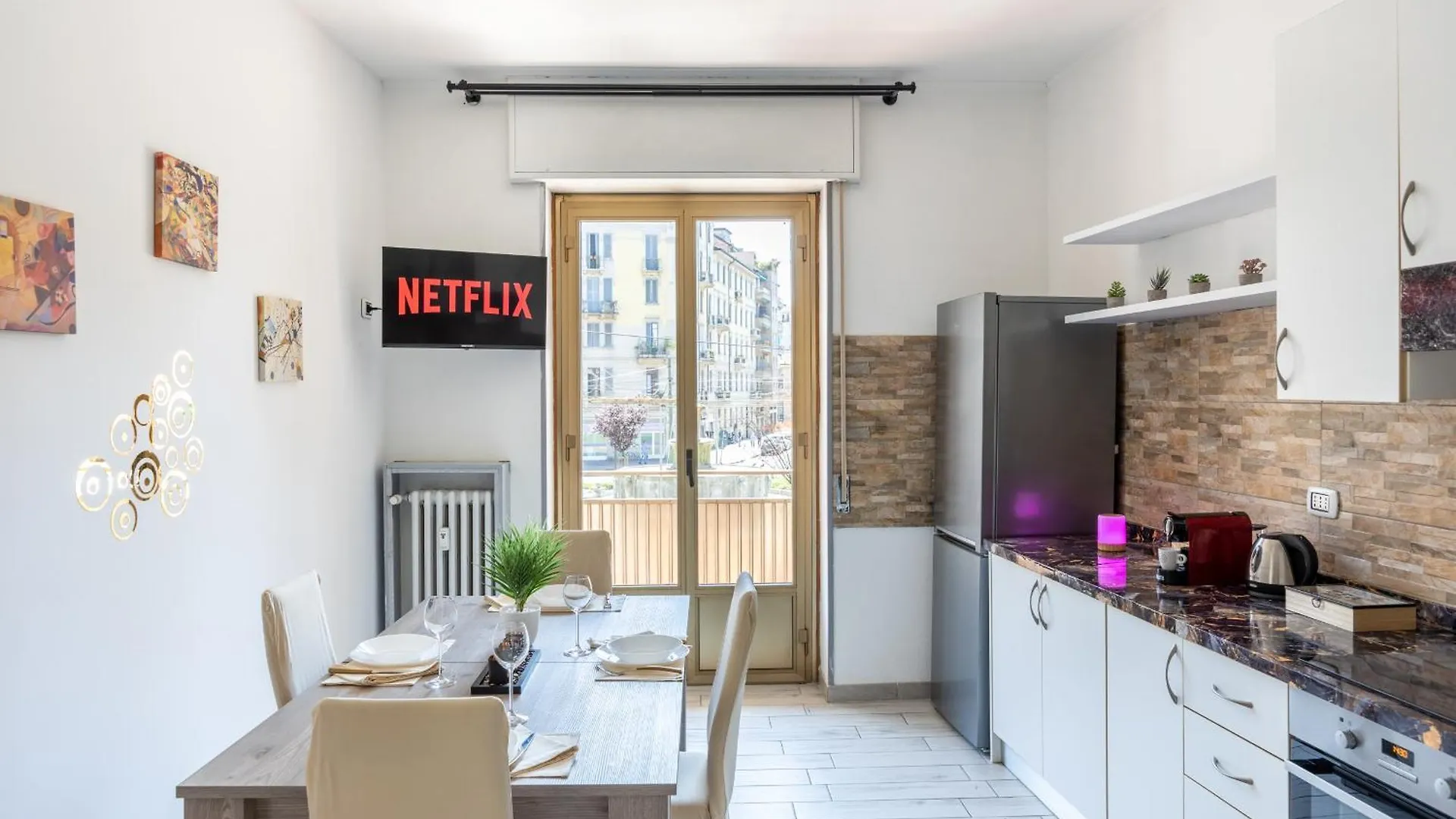 Duomo Appartment Free Parking And Netflix location